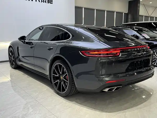 Porsche Panamera 2017