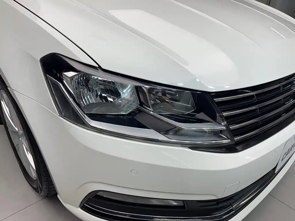 Volkswagen Lavida 2017 — фото 23