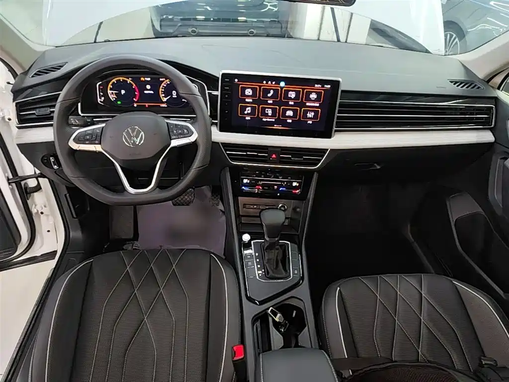 Volkswagen Tiguan L 2024 — фото 10