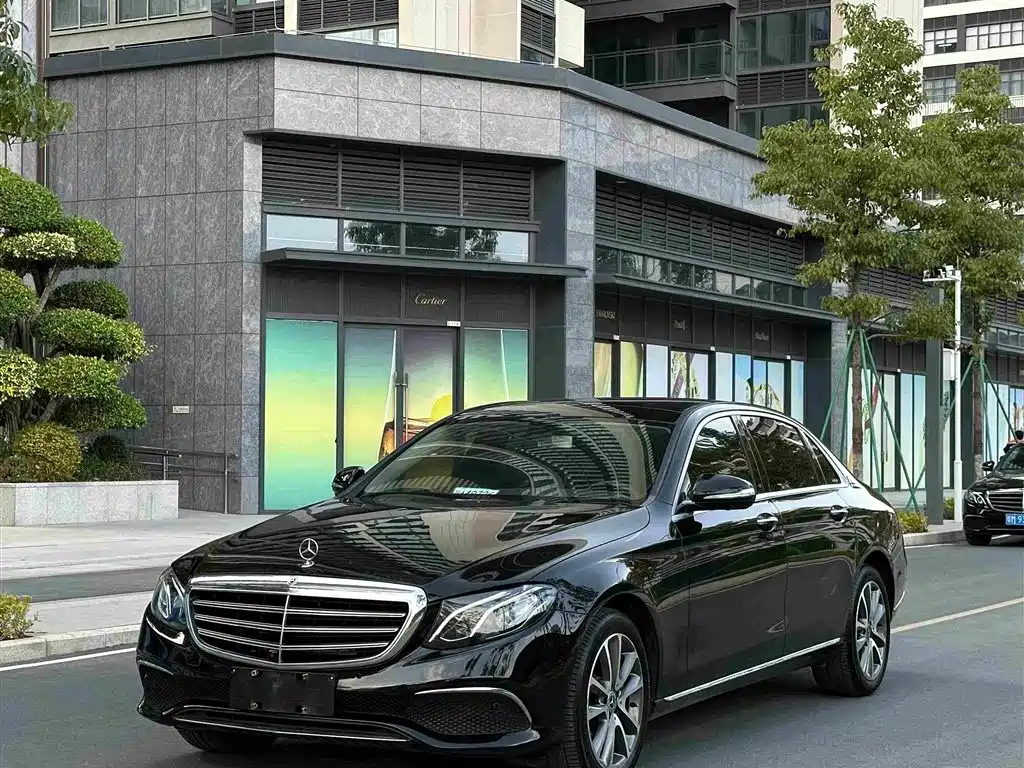 Mercedes-Benz E-Class 2019 — фото 1