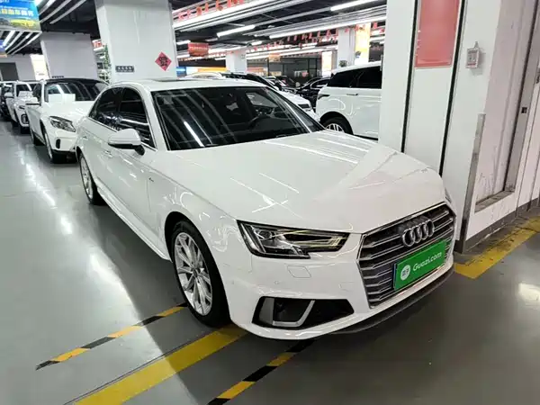 Audi A4L 2019