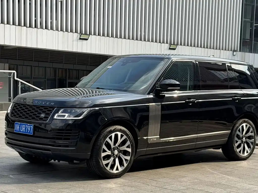 Land Rover Range Rover 2021 — фото 1
