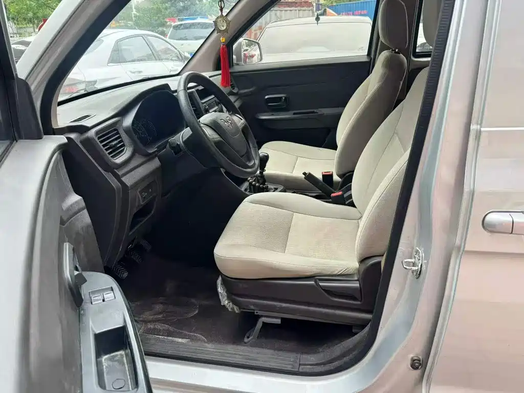 Wuling Hongguang V 2020