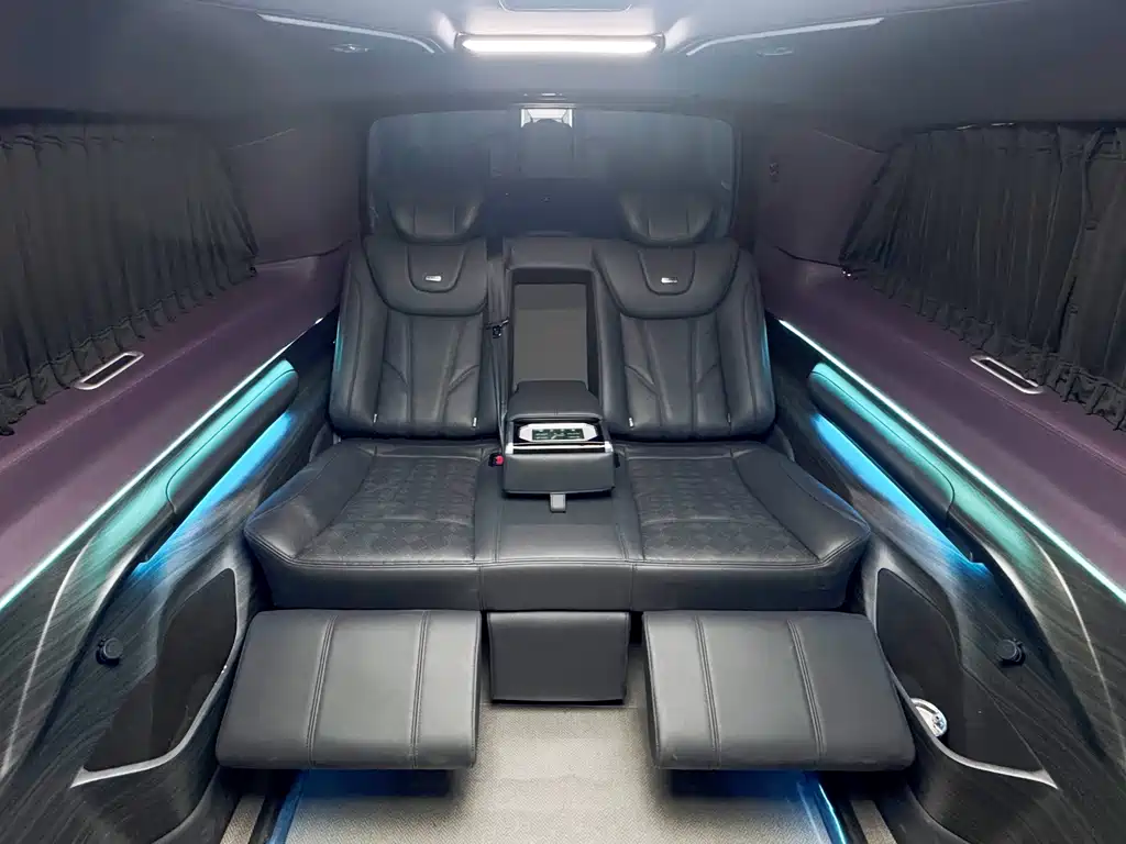Mercedes-Benz V-Class 2022 — фото 7