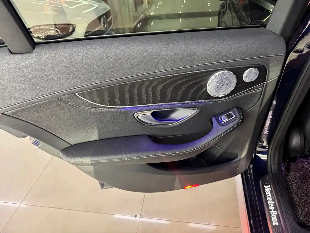 Mercedes-Benz C-Class 2019