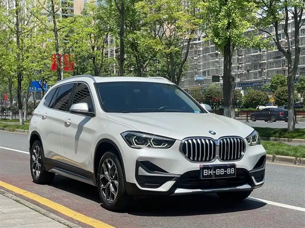 BMW X1 2022 — фото 3