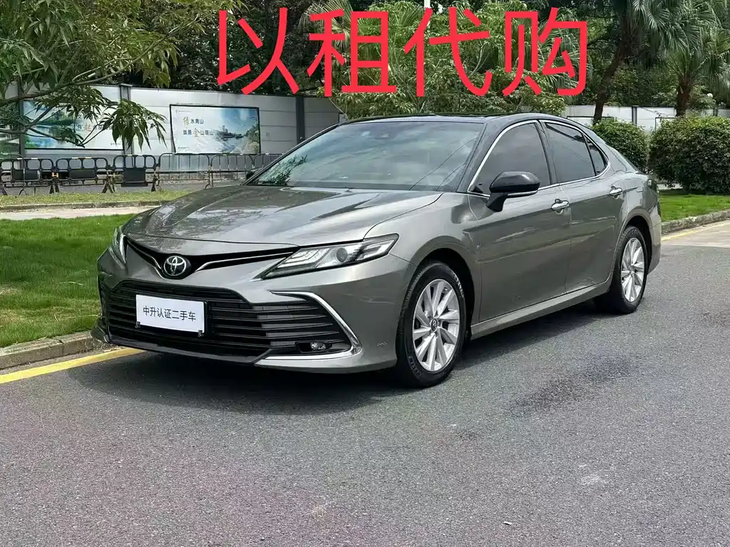 Toyota Camry 2022 — фото 1