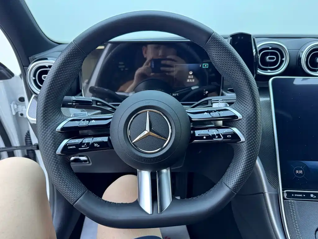 Mercedes-Benz C-Class 2024 — фото 10