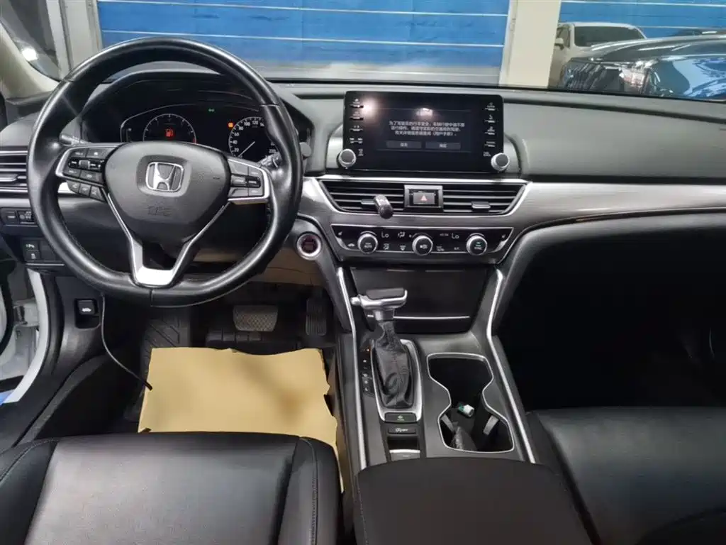 Honda Accord 2021 — фото 10