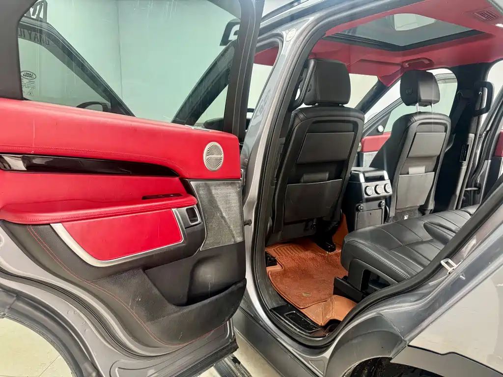 Land Rover Discovery 2020 — фото 9