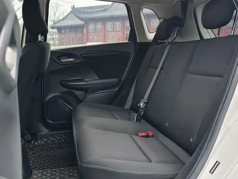 Honda Fit 2018 — фото 10