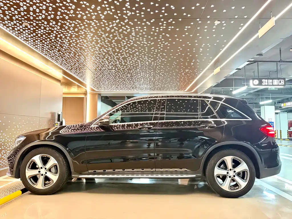 Mercedes-Benz GLC 2017 — фото 10