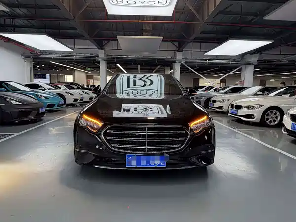 Mercedes-Benz E-Class 2024
