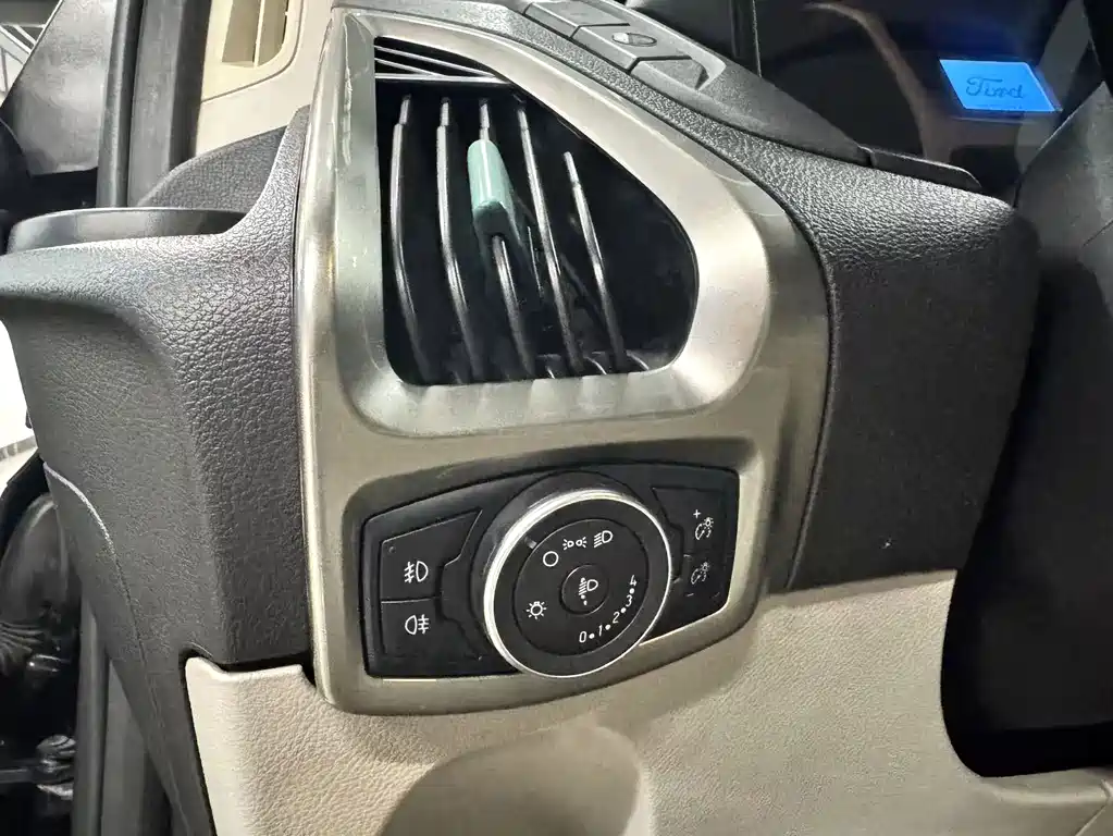 Ford Tourneo 2018 — фото 9