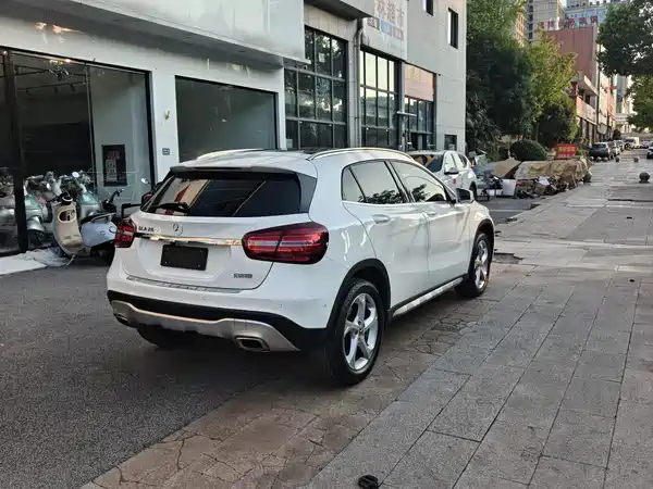 Mercedes-Benz GLA 2017