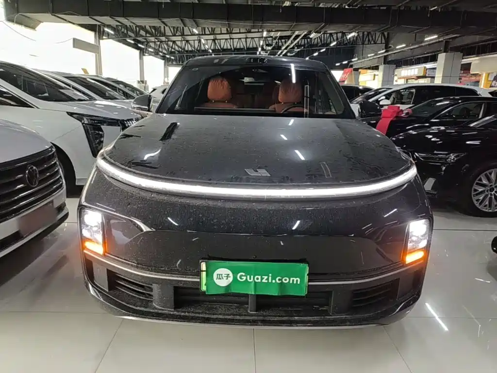 Li Auto Li L9 2025