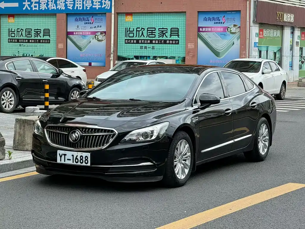 Buick LaCrosse 2017 — фото 2