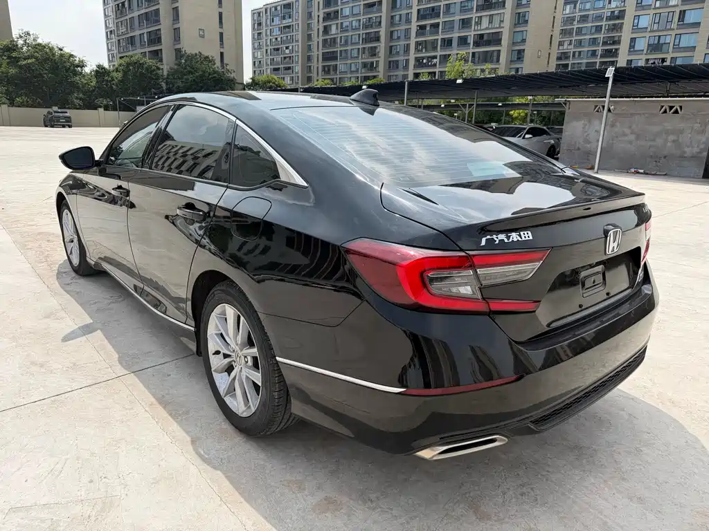 Honda Accord 2022 — фото 9