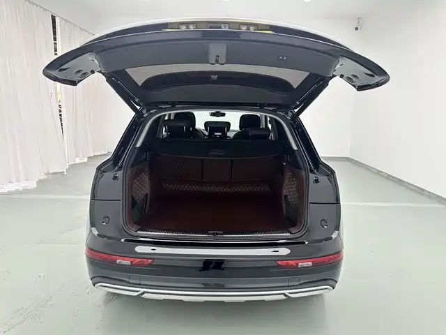 Audi Q5L 2024 — фото 14