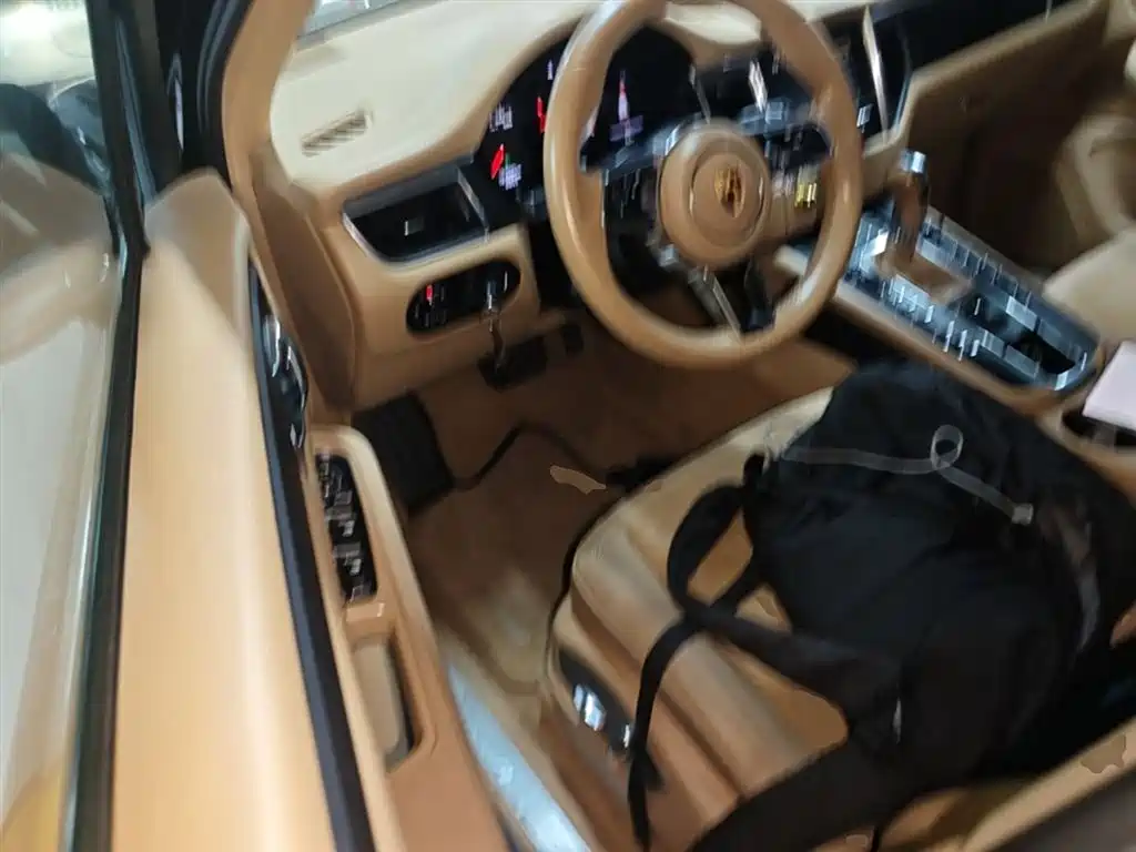 Porsche Macan 2015 — фото 15