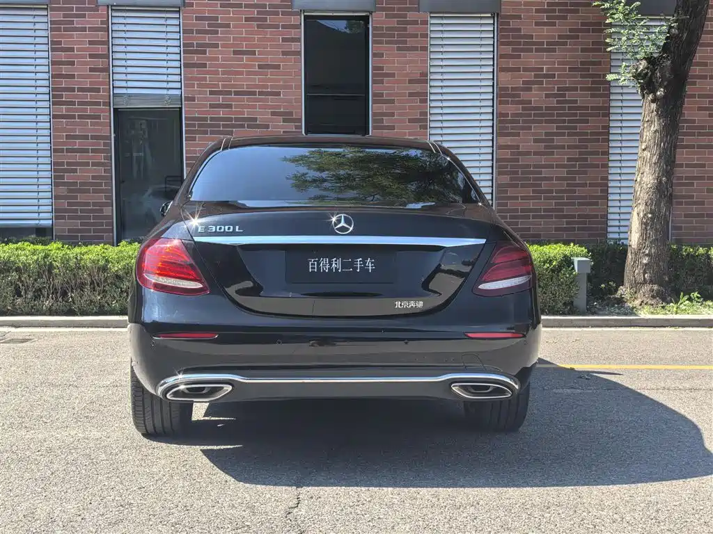 Mercedes-Benz E-Class 2020 — фото 12