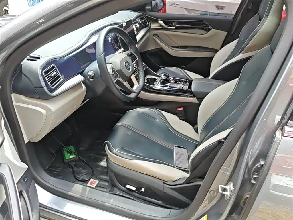 BYD Qin PLUS 2022 — фото 15