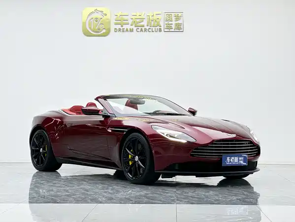 Aston Martin DB11 2022