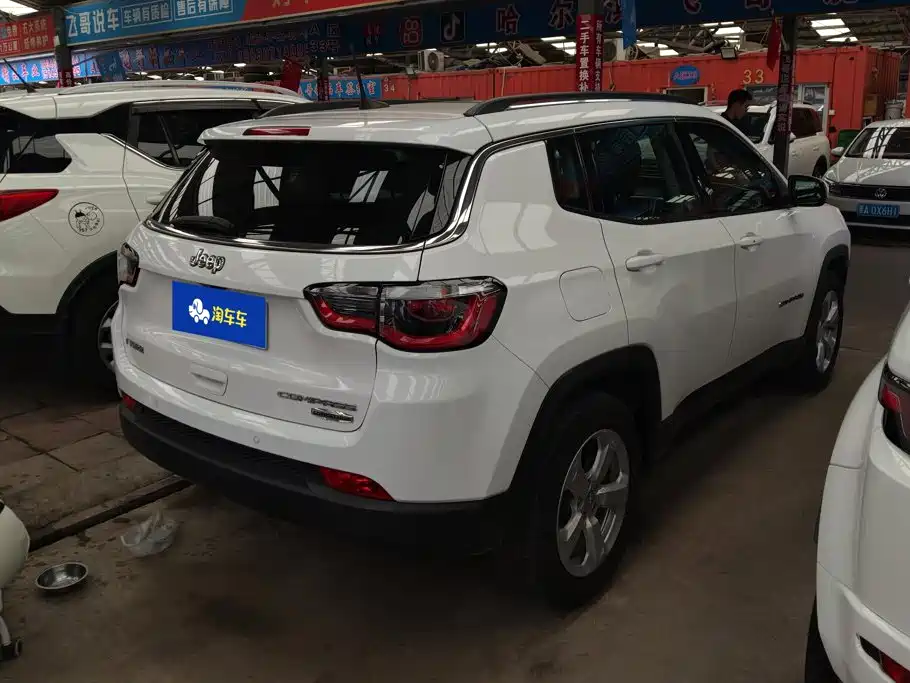 Jeep Compass 2017 — фото 3