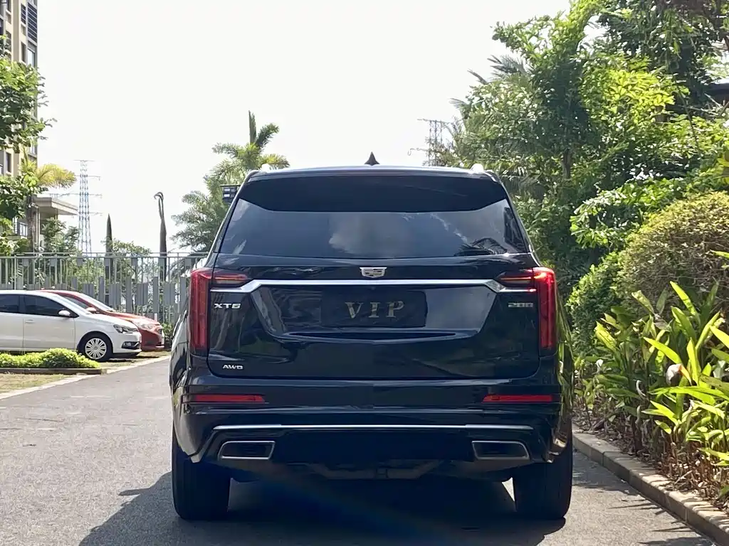Cadillac XT6 2023 — фото 17