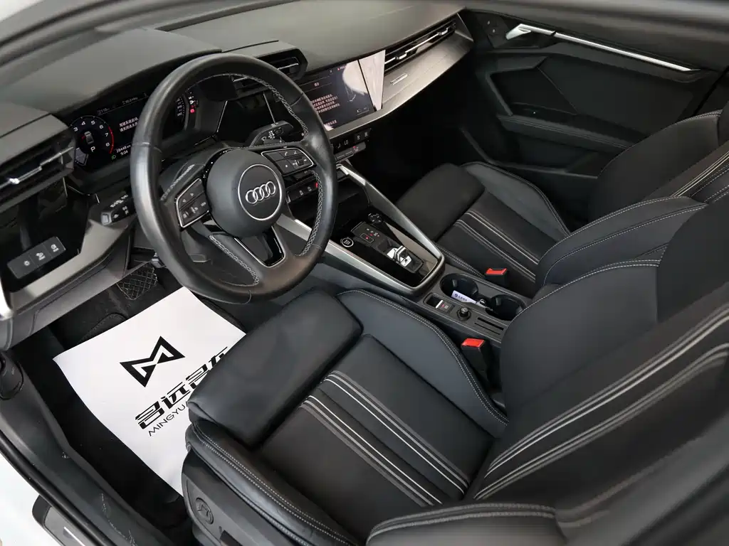 Audi A3 2023 — фото 7