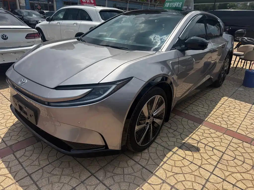 Toyota bZ5 2026