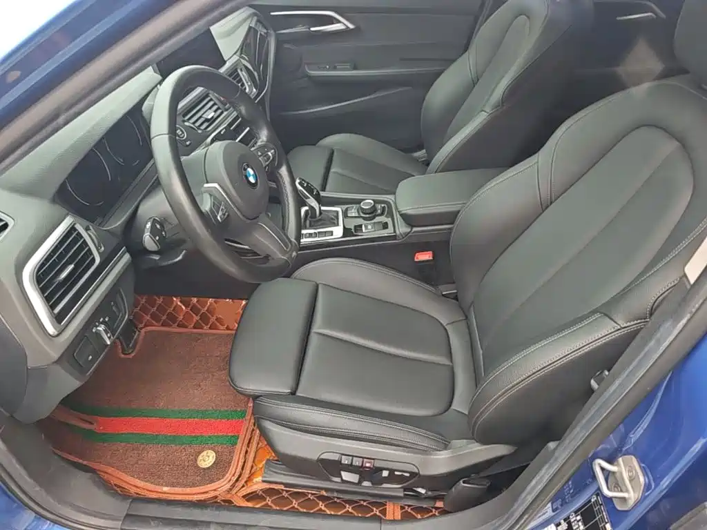 BMW 1 Series 2020 — фото 15
