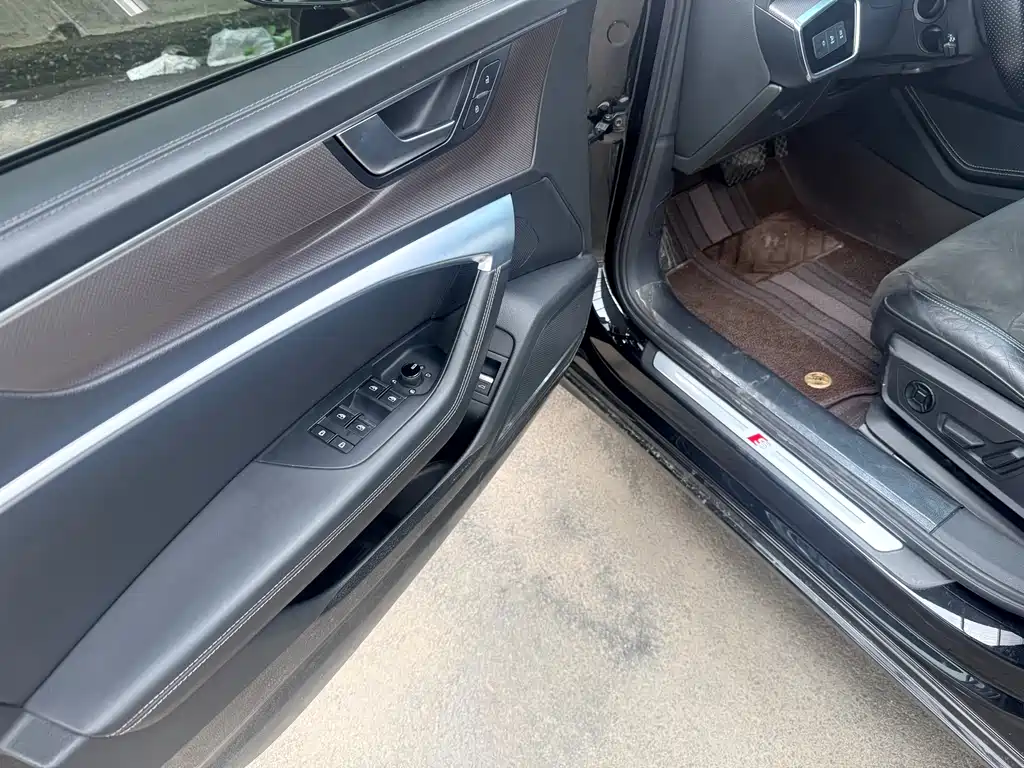Audi A6L 2021