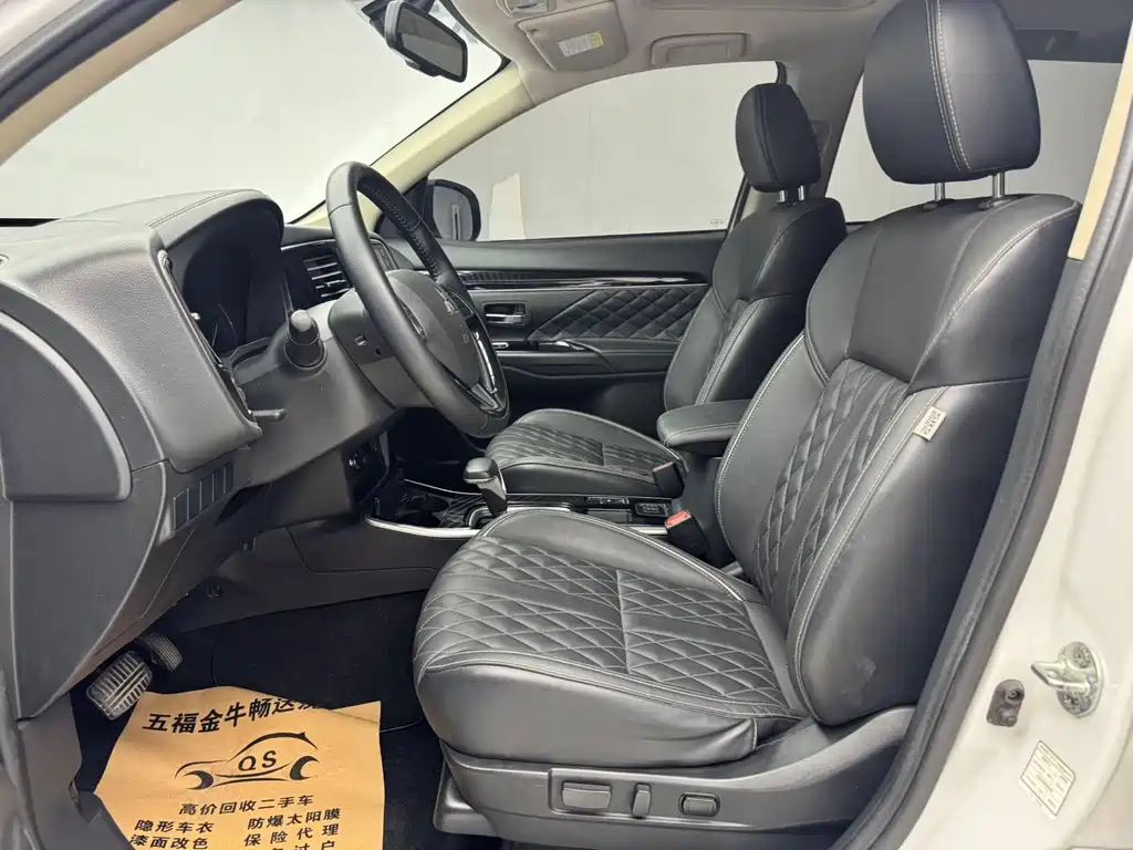 Mitsubishi Outlander 2022