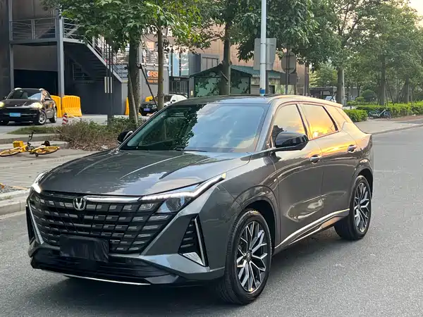 Changan UNI-Z 2025