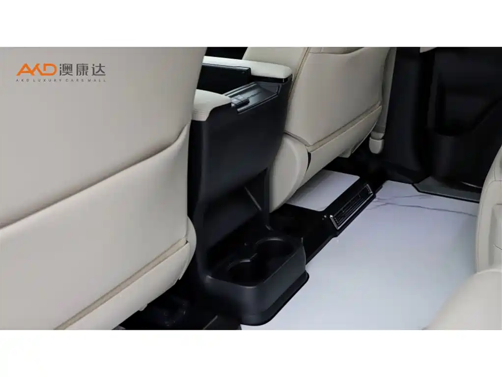 Toyota Sienna 2025 — фото 10