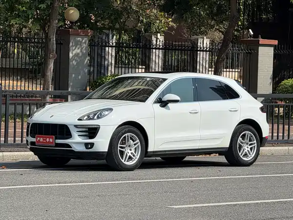 Porsche Macan 2015