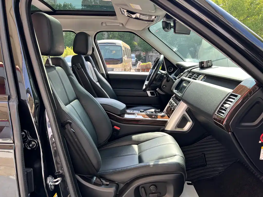 Land Rover Range Rover 2018 — фото 12