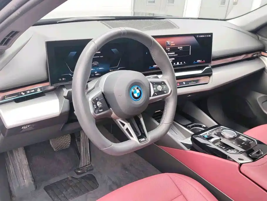 BMW i5 2025 — фото 8