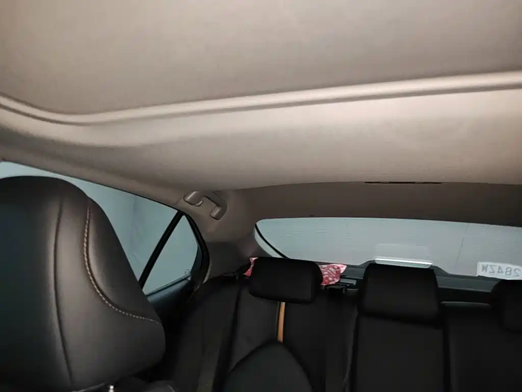 Toyota Camry 2023 — фото 14