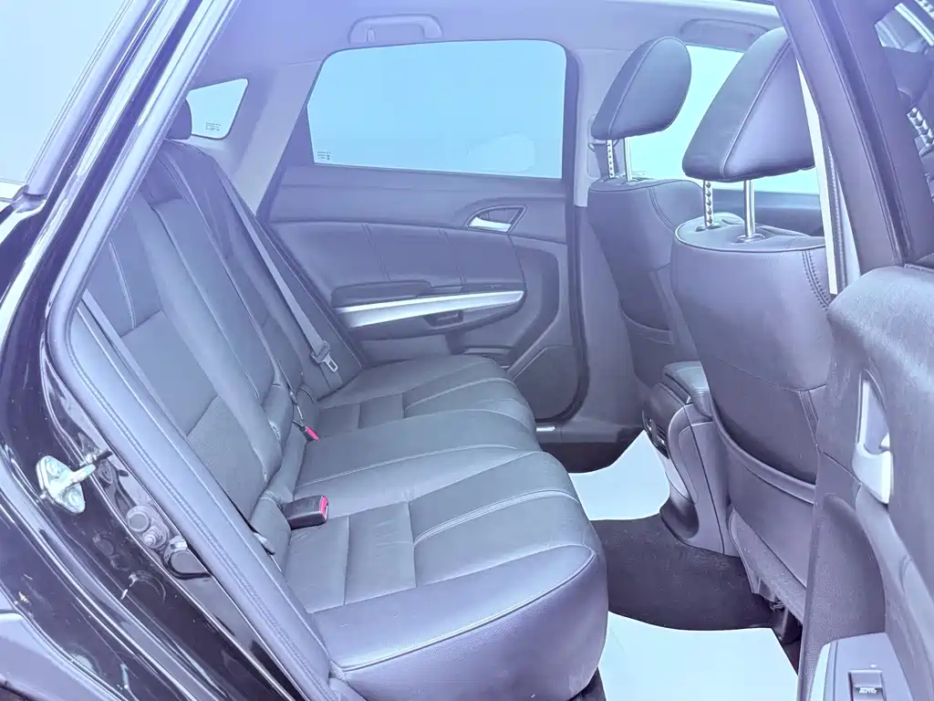 Honda Crosstour 2015 — фото 18