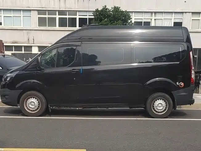 Ford Transit 2023 — фото 2