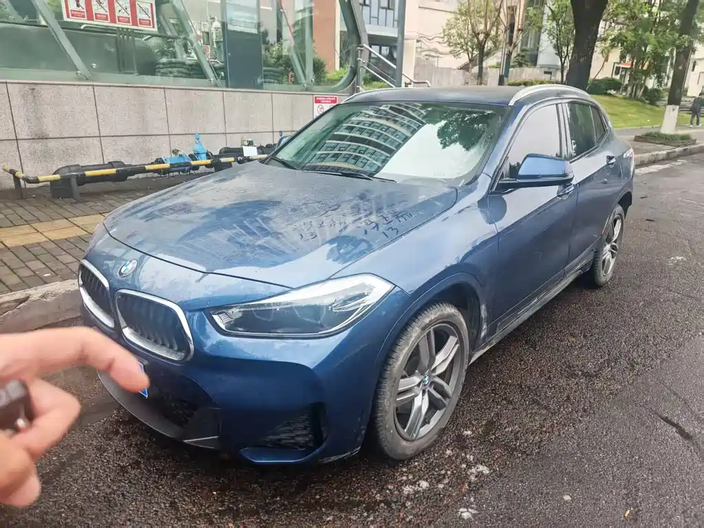BMW X2 2022 — фото 1
