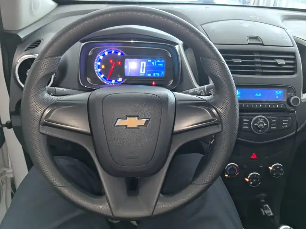 Chevrolet Trax 2017 — фото 11