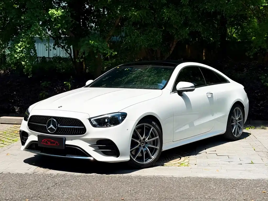 Mercedes-Benz E-Class 2022