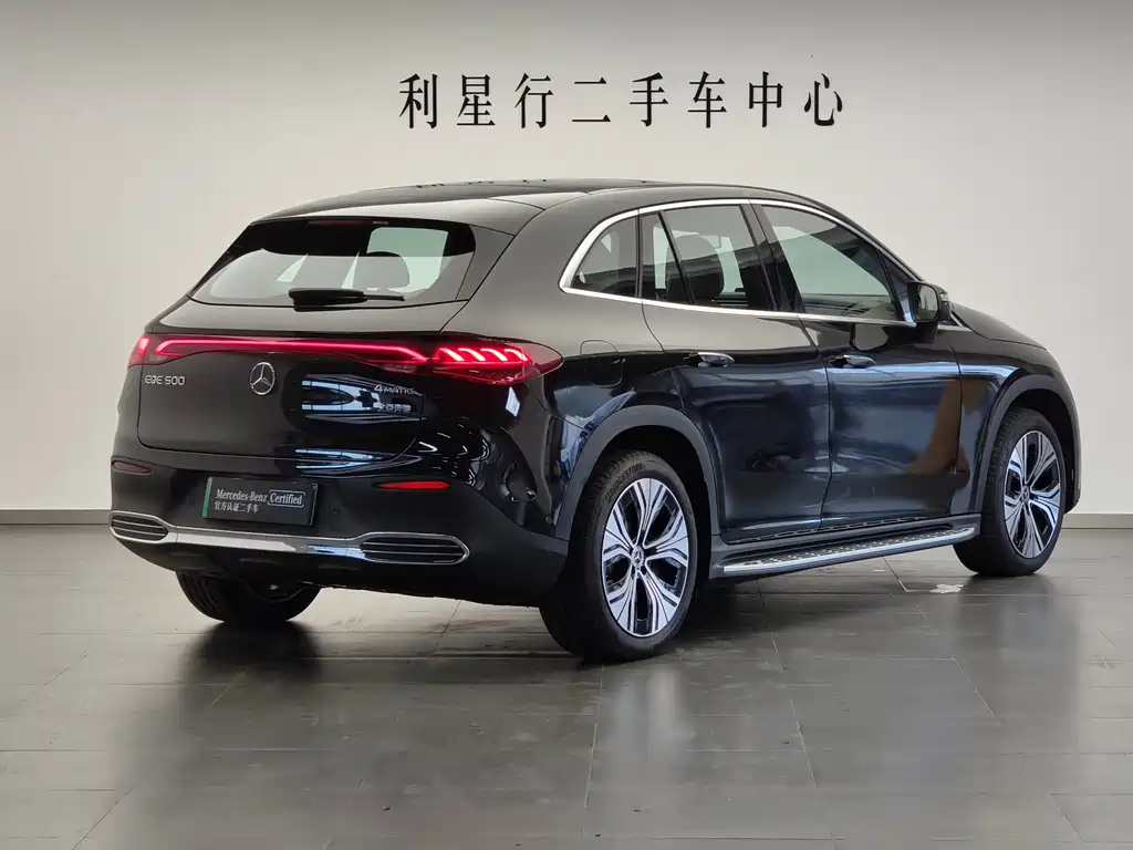 Mercedes-Benz EQE SUV 2025