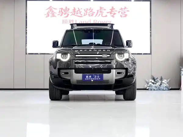 Land Rover Defender 2023