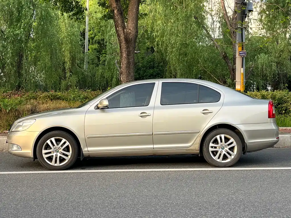 Skoda Octavia 2013 — фото 4