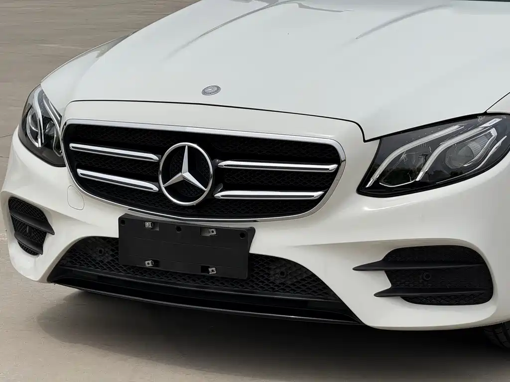 Mercedes-Benz E-Class 2018 — фото 11