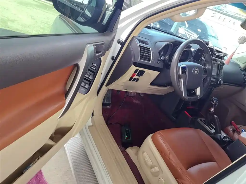 Toyota Prado 2017 — фото 16